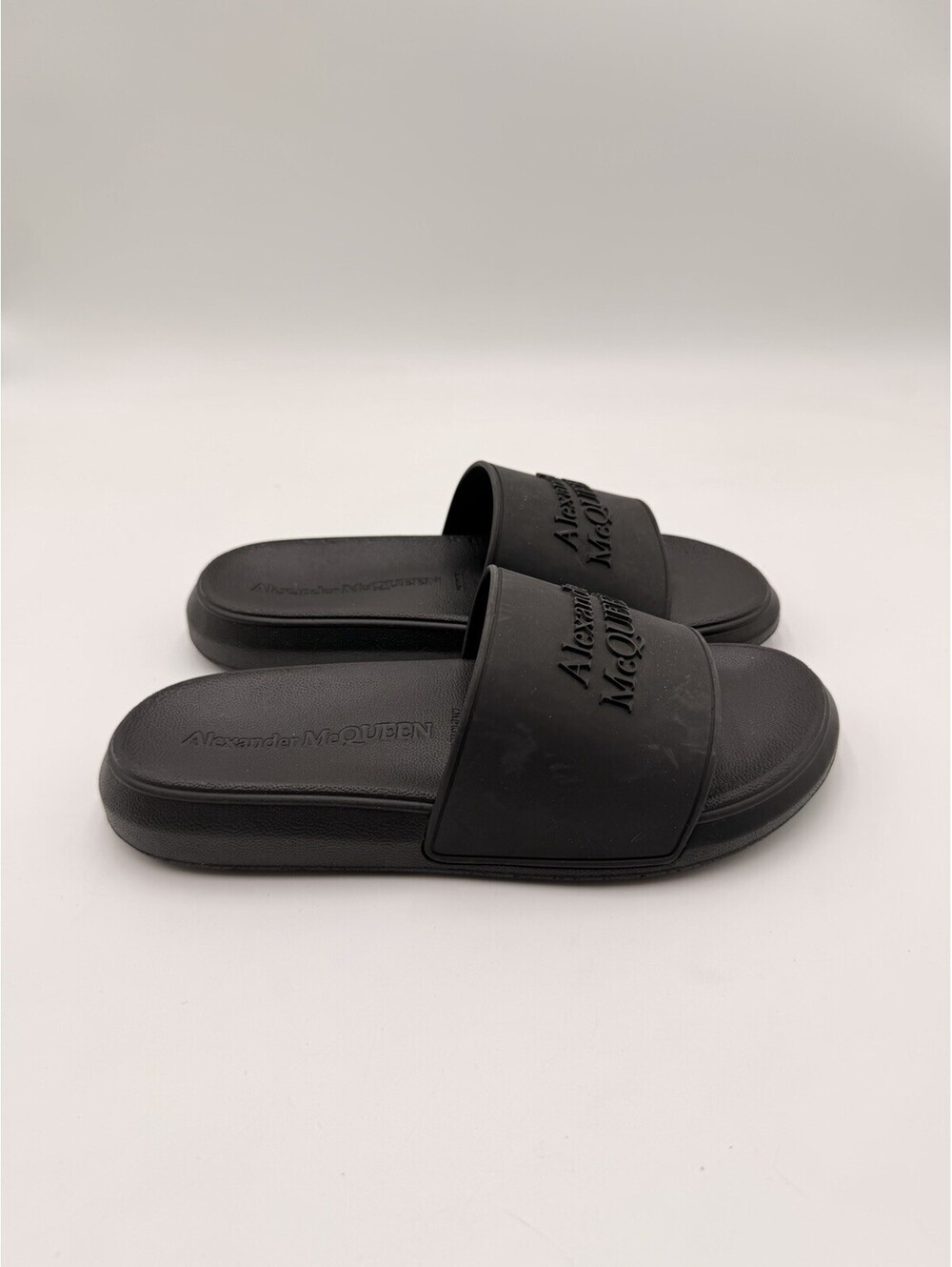 Alexander McQueen Women's black rubber logo embossed slides Size 37